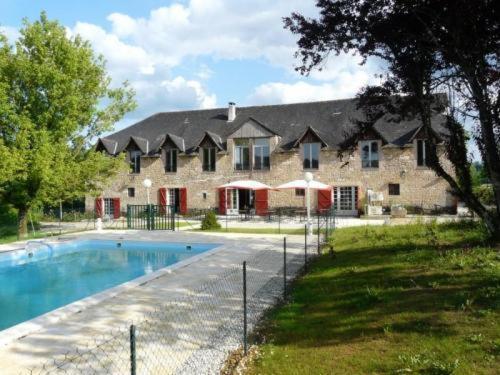 Logis Hotel Auberge De Cartassac Cressensac-Sarrazac Eksteriør bilde