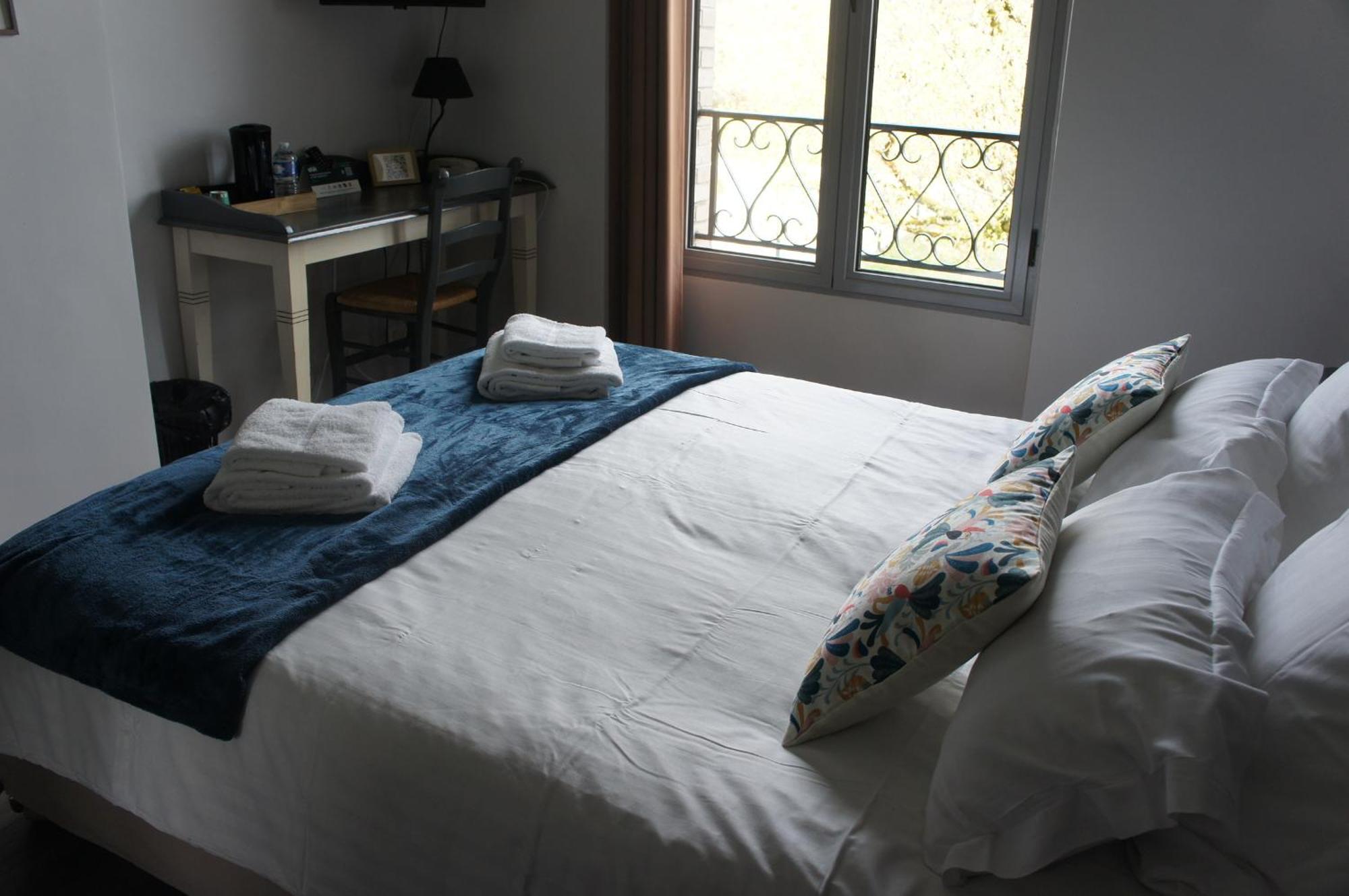 Logis Hotel Auberge De Cartassac Cressensac-Sarrazac Eksteriør bilde