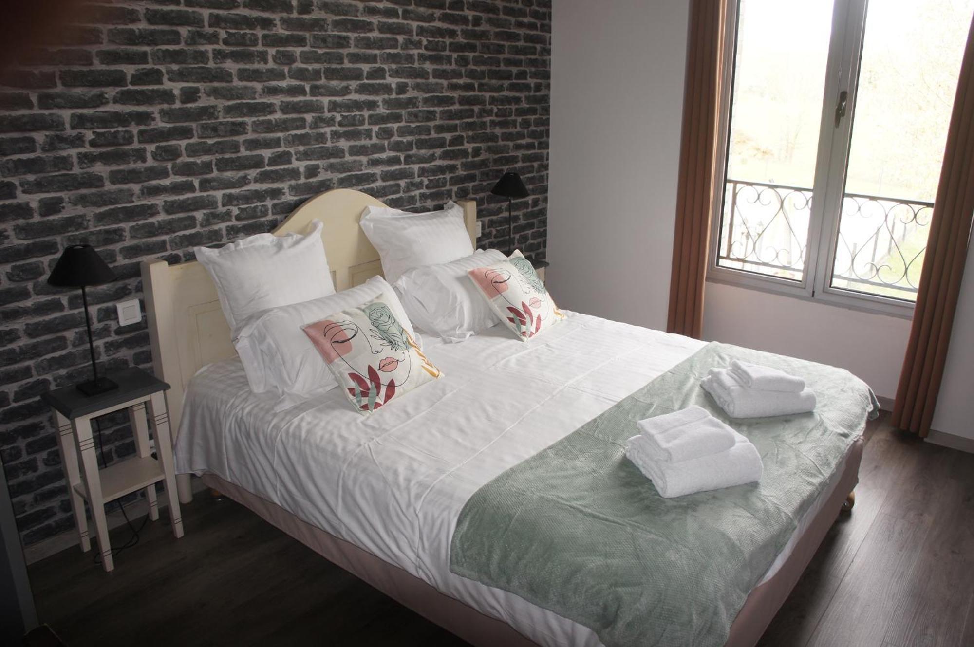 Logis Hotel Auberge De Cartassac Cressensac-Sarrazac Eksteriør bilde