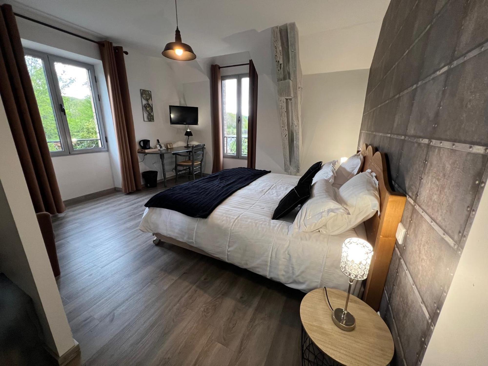 Logis Hotel Auberge De Cartassac Cressensac-Sarrazac Eksteriør bilde